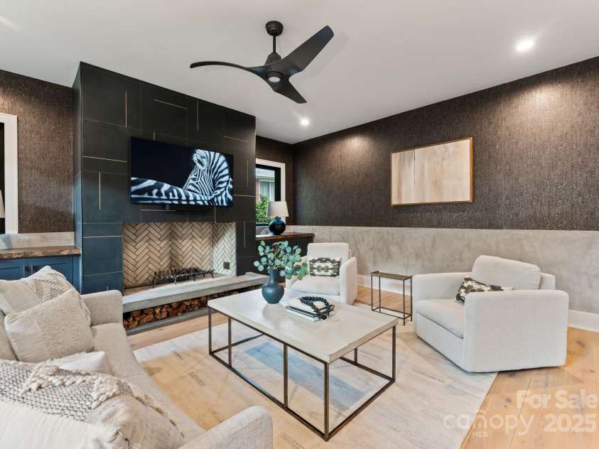 3416 Windsor Drive, Charlotte, NC 28209.  MLS# CAR4307597, YatesRealty ID 551. 