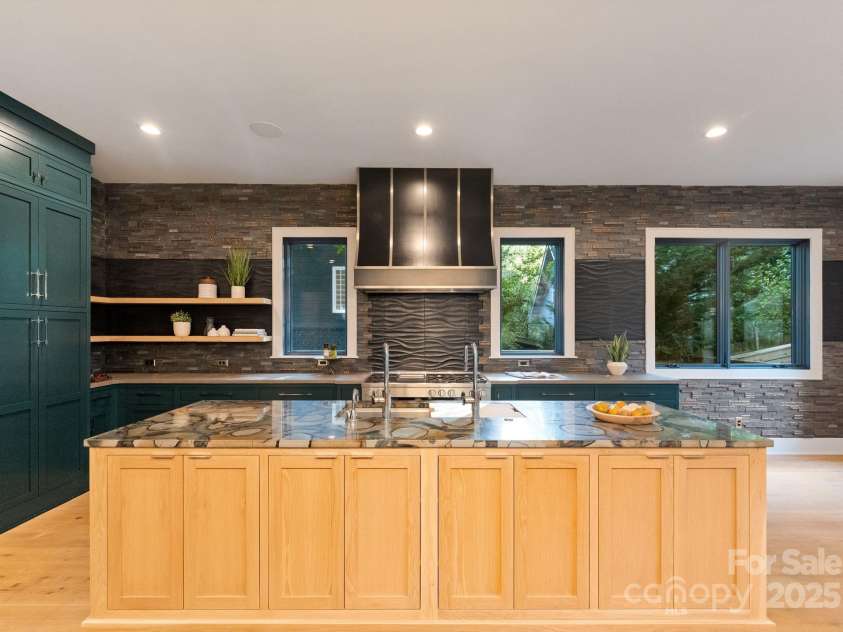 3416 Windsor Drive, Charlotte, NC 28209.  MLS# CAR4307597, YatesRealty ID 551. 