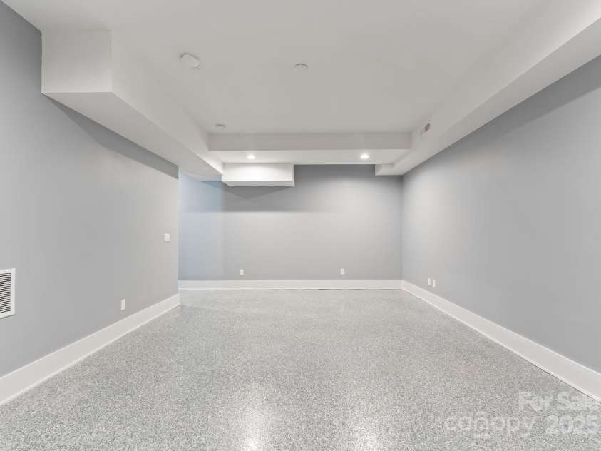 3416 Windsor Drive, Charlotte, NC 28209.  MLS# CAR4307597, YatesRealty ID 551. 