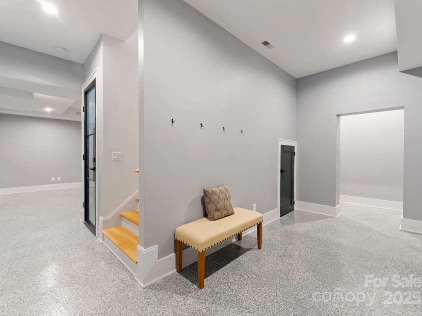 3416 Windsor Drive, Charlotte, NC 28209.  MLS# CAR4307597, YatesRealty ID 551. 