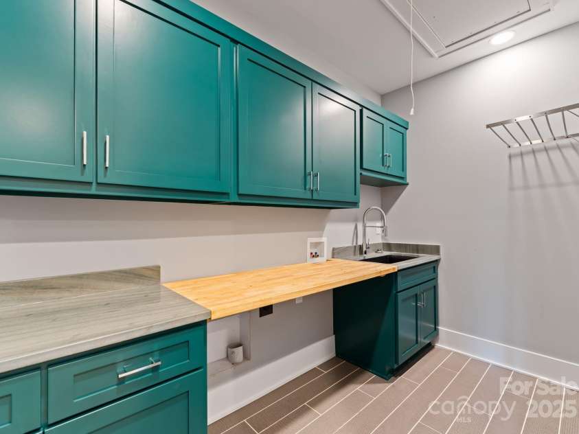 3416 Windsor Drive, Charlotte, NC 28209.  MLS# CAR4307597, YatesRealty ID 551. 