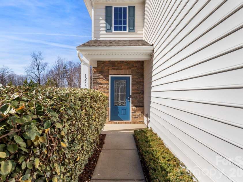 1278 Hideaway Gulch Drive, Fort Mill, SC 29715.  MLS# CAR4337498, YatesRealty ID 5510. 