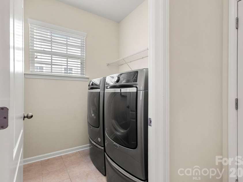 1278 Hideaway Gulch Drive, Fort Mill, SC 29715.  MLS# CAR4337498, YatesRealty ID 5510. Downstairs laundry room