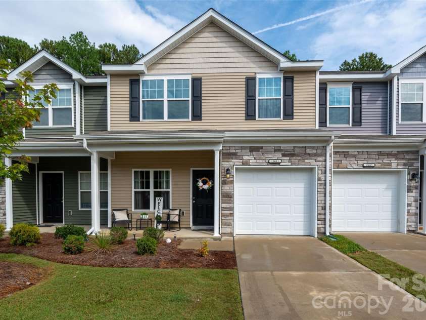 13611 Browhill Lane, Charlotte, NC 28278.  MLS# CAR4431970, YatesRealty ID 55100. 