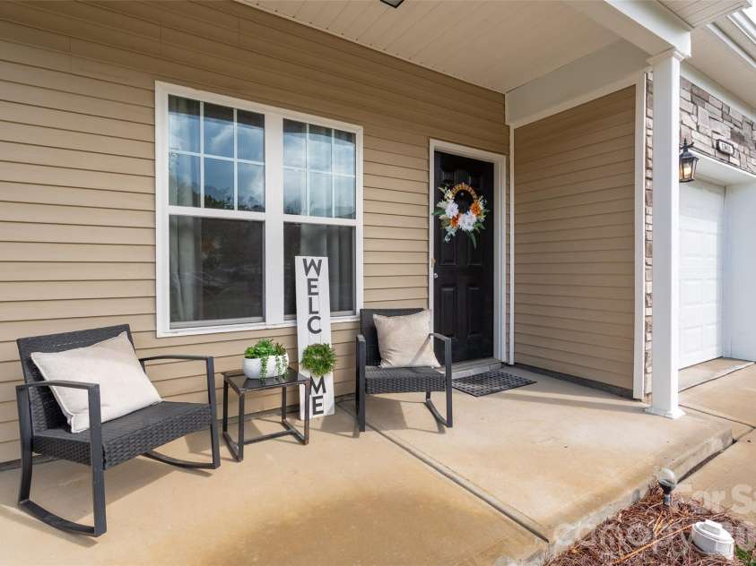 13611 Browhill Lane, Charlotte, NC 28278.  MLS# CAR4431970, YatesRealty ID 55100. 