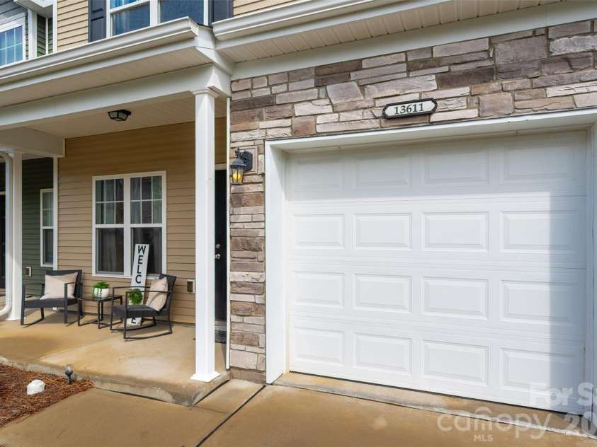 13611 Browhill Lane, Charlotte, NC 28278.  MLS# CAR4431970, YatesRealty ID 55100. 