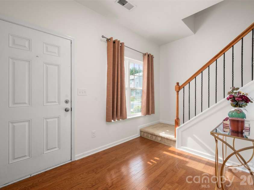 13611 Browhill Lane, Charlotte, NC 28278.  MLS# CAR4431970, YatesRealty ID 55100. 