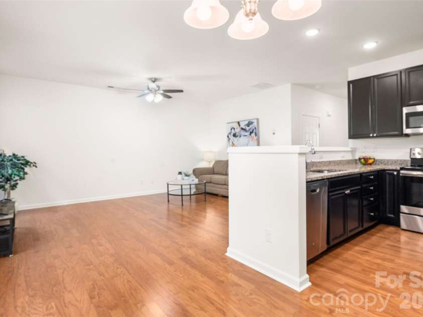 13611 Browhill Lane, Charlotte, NC 28278.  MLS# CAR4431970, YatesRealty ID 55100. 