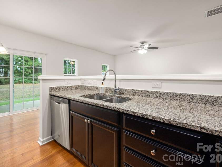 13611 Browhill Lane, Charlotte, NC 28278.  MLS# CAR4431970, YatesRealty ID 55100. 
