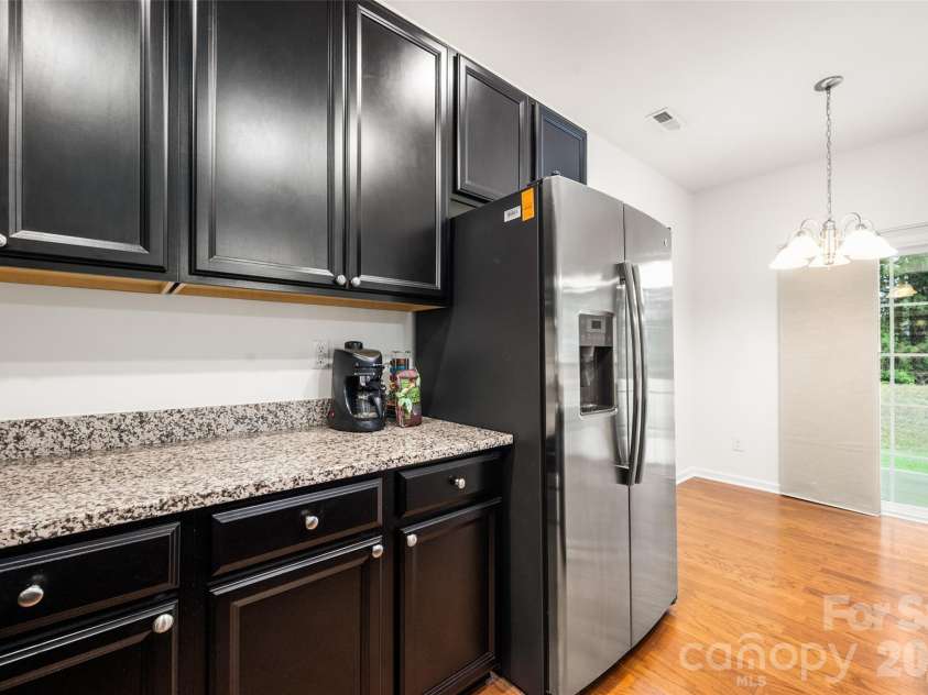 13611 Browhill Lane, Charlotte, NC 28278.  MLS# CAR4431970, YatesRealty ID 55100. 