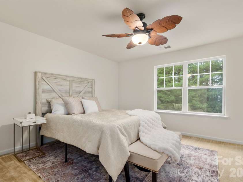 13611 Browhill Lane, Charlotte, NC 28278.  MLS# CAR4431970, YatesRealty ID 55100. 