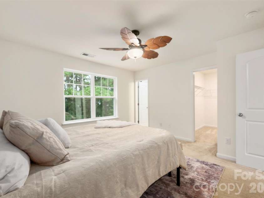 13611 Browhill Lane, Charlotte, NC 28278.  MLS# CAR4431970, YatesRealty ID 55100. 