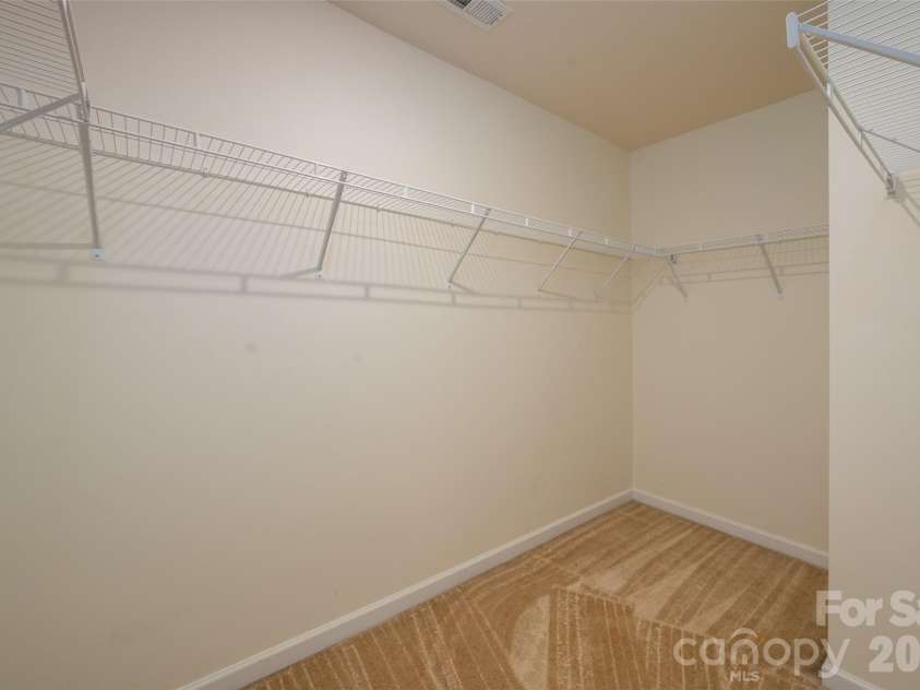 13611 Browhill Lane, Charlotte, NC 28278.  MLS# CAR4431970, YatesRealty ID 55100. 