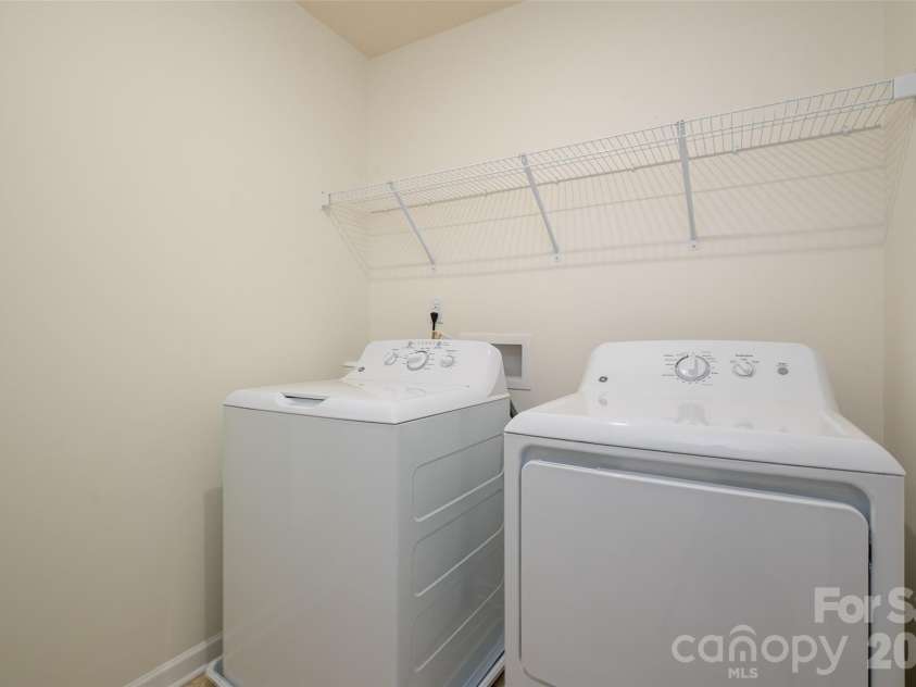 13611 Browhill Lane, Charlotte, NC 28278.  MLS# CAR4431970, YatesRealty ID 55100. 