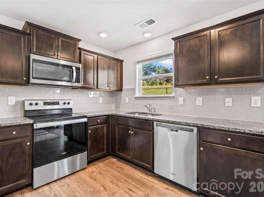 31 Benedict Lane, Weaverville, NC 28787.  MLS# CAR4431212, YatesRealty ID 55101. 