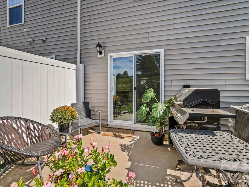 31 Benedict Lane, Weaverville, NC 28787.  MLS# CAR4431212, YatesRealty ID 55101. 