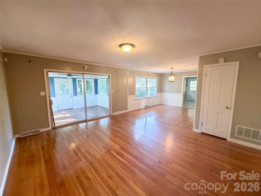 3309 Gardner Park Drive, Gastonia, NC 28054.  MLS# CAR4432163, YatesRealty ID 55102. 