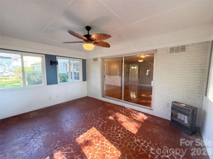 3309 Gardner Park Drive, Gastonia, NC 28054.  MLS# CAR4432163, YatesRealty ID 55102. 