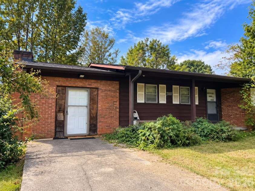 215 Randolph Road, Marion, NC 28752.  MLS# CAR4431760, YatesRealty ID 55106. 