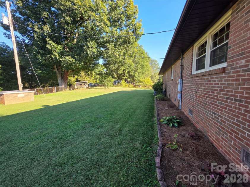 4106 Dallas High Shoals Highway, Dallas, NC 28034.  MLS# CAR4432167, YatesRealty ID 55108. 