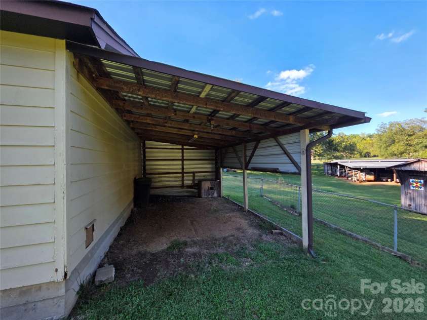 4106 Dallas High Shoals Highway, Dallas, NC 28034.  MLS# CAR4432167, YatesRealty ID 55108. 