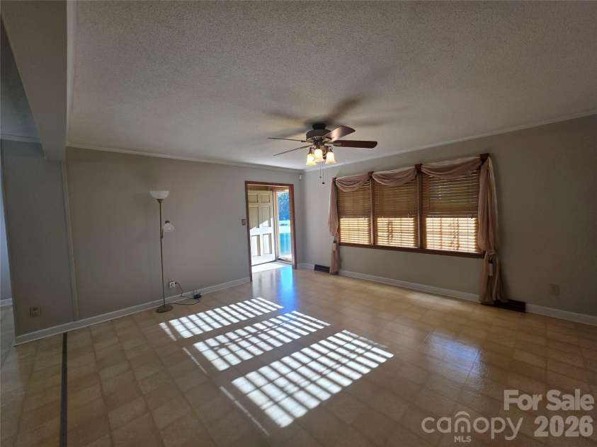 4106 Dallas High Shoals Highway, Dallas, NC 28034.  MLS# CAR4432167, YatesRealty ID 55108. 