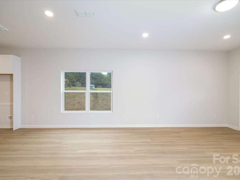 902 Alabama Avenue, Bessemer City, NC 28016.  MLS# CAR4432180, YatesRealty ID 55109. 