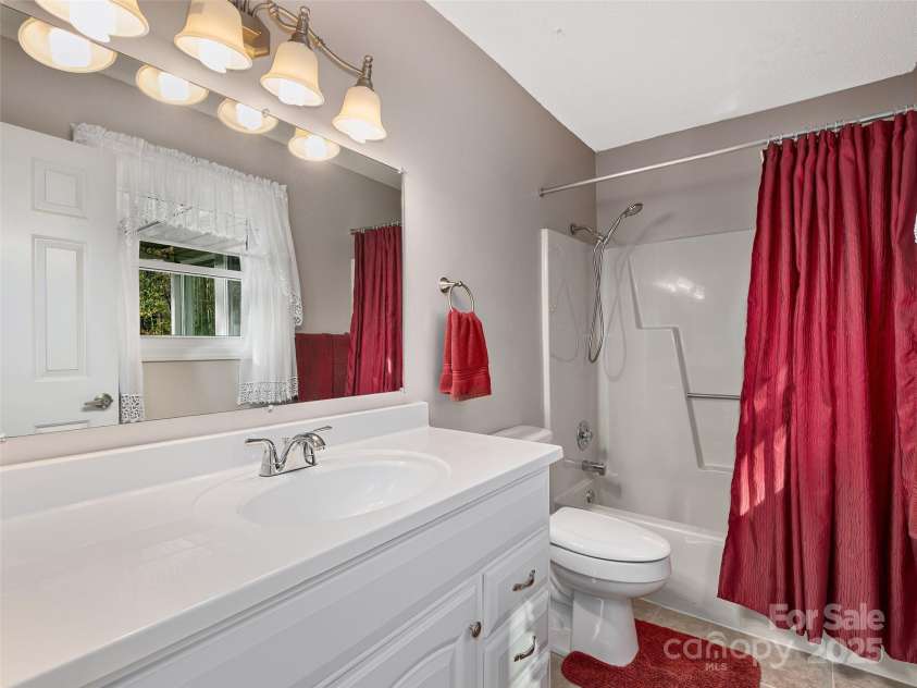 525 Maren Court, Hendersonville, NC 28739.  MLS# CAR4245634, YatesRealty ID 5511. 