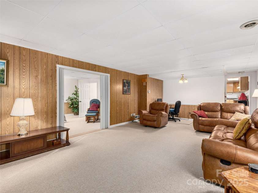 525 Maren Court, Hendersonville, NC 28739.  MLS# CAR4245634, YatesRealty ID 5511. 