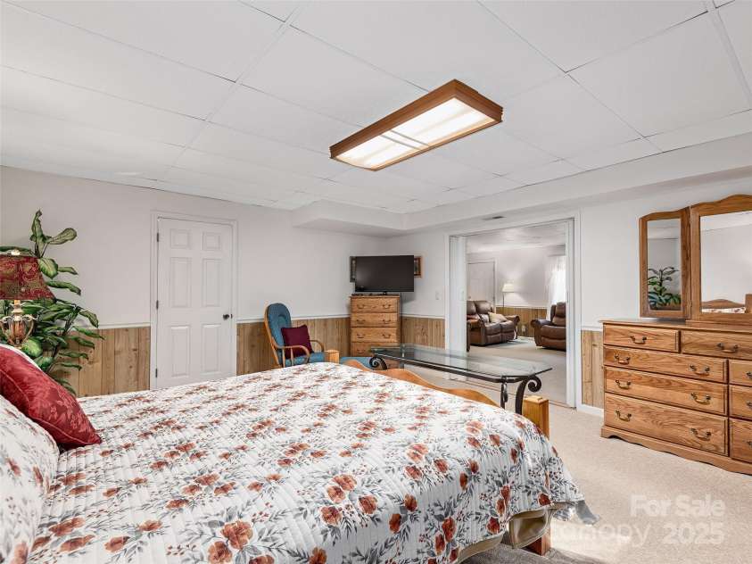 525 Maren Court, Hendersonville, NC 28739.  MLS# CAR4245634, YatesRealty ID 5511. 