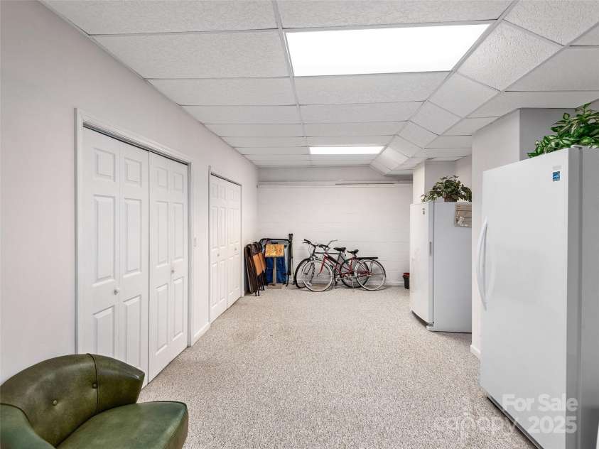 525 Maren Court, Hendersonville, NC 28739.  MLS# CAR4245634, YatesRealty ID 5511. 