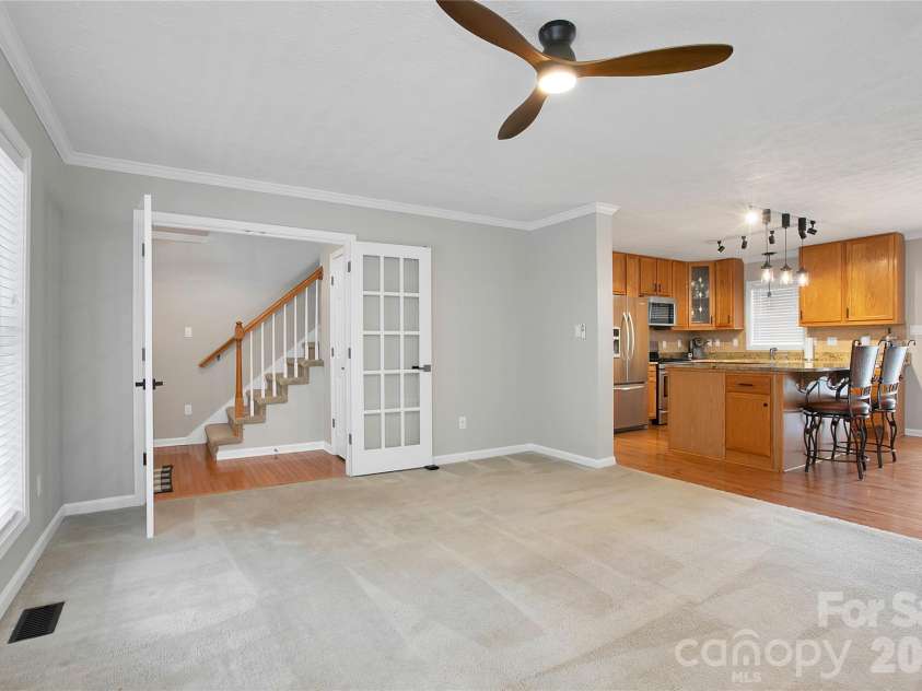 234 High Ridge Drive, Mills River, NC 28759.  MLS# CAR4431483, YatesRealty ID 55110. 
