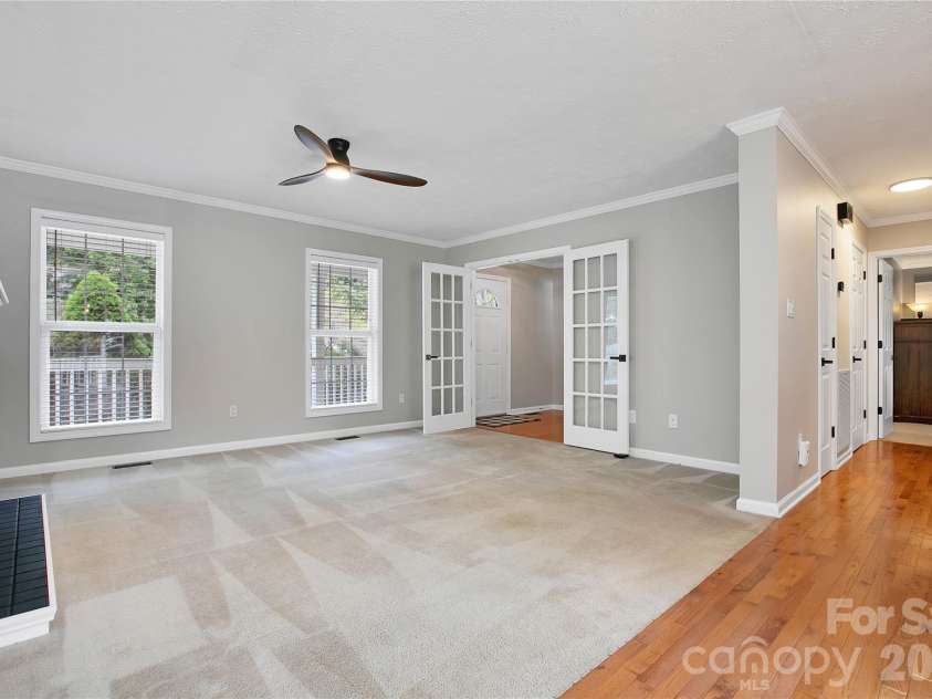 234 High Ridge Drive, Mills River, NC 28759.  MLS# CAR4431483, YatesRealty ID 55110. 