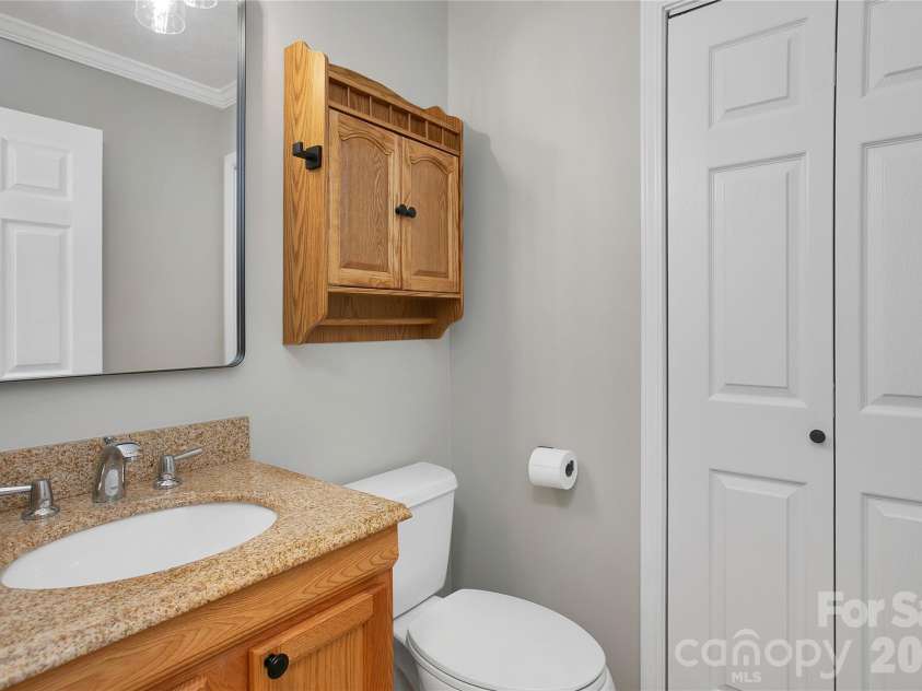 234 High Ridge Drive, Mills River, NC 28759.  MLS# CAR4431483, YatesRealty ID 55110. 
