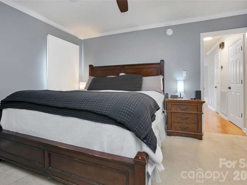 234 High Ridge Drive, Mills River, NC 28759.  MLS# CAR4431483, YatesRealty ID 55110. 