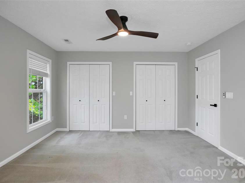 234 High Ridge Drive, Mills River, NC 28759.  MLS# CAR4431483, YatesRealty ID 55110. 