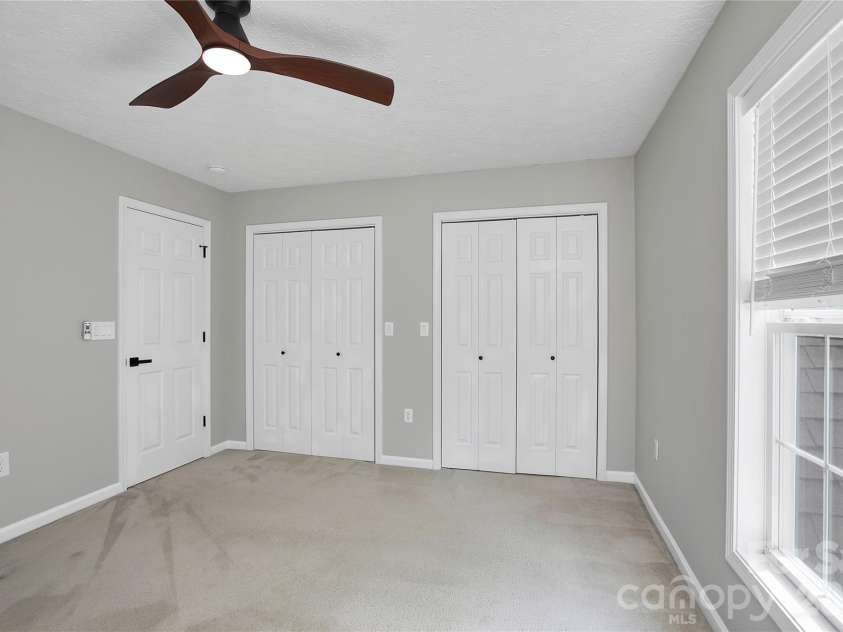 234 High Ridge Drive, Mills River, NC 28759.  MLS# CAR4431483, YatesRealty ID 55110. 