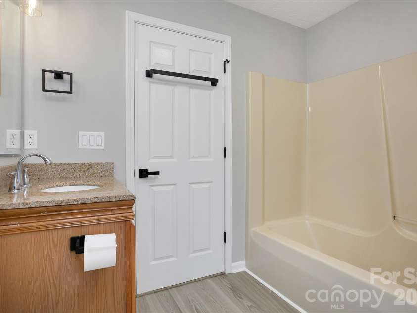234 High Ridge Drive, Mills River, NC 28759.  MLS# CAR4431483, YatesRealty ID 55110. 