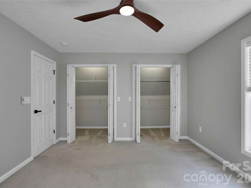 234 High Ridge Drive, Mills River, NC 28759.  MLS# CAR4431483, YatesRealty ID 55110. 