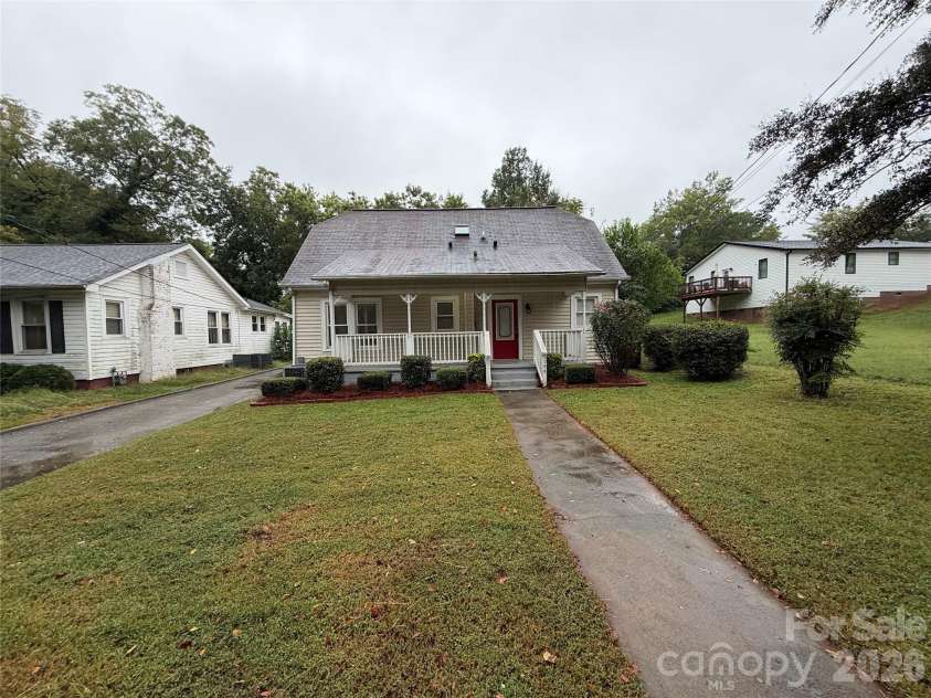 199 Vance Drive, Concord, NC 28025.  MLS# CAR4432162, YatesRealty ID 55112. 