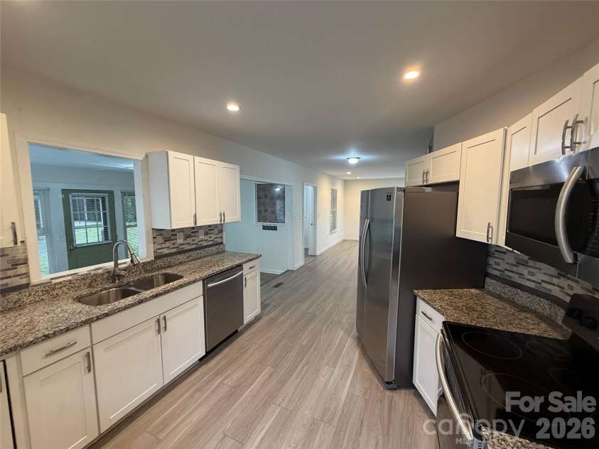 199 Vance Drive, Concord, NC 28025.  MLS# CAR4432162, YatesRealty ID 55112. 