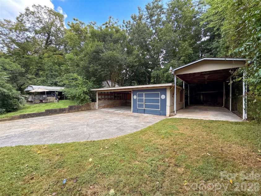 199 Vance Drive, Concord, NC 28025.  MLS# CAR4432162, YatesRealty ID 55112. 