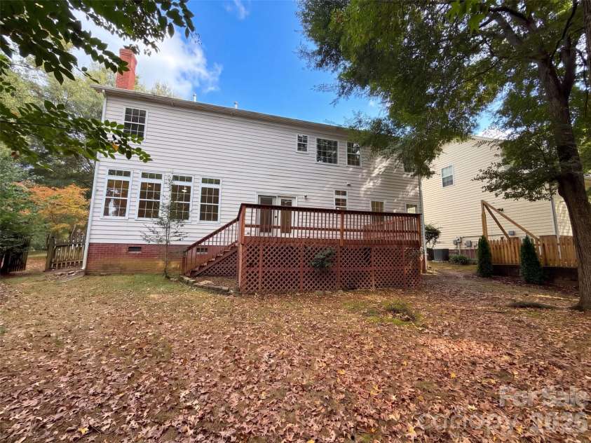 6306 Oxwynn Lane, Charlotte, NC 28270.  MLS# CAR4432171, YatesRealty ID 55114. 
