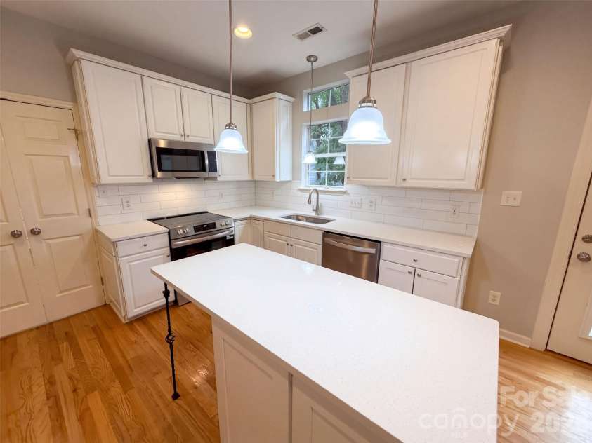6306 Oxwynn Lane, Charlotte, NC 28270.  MLS# CAR4432171, YatesRealty ID 55114. 