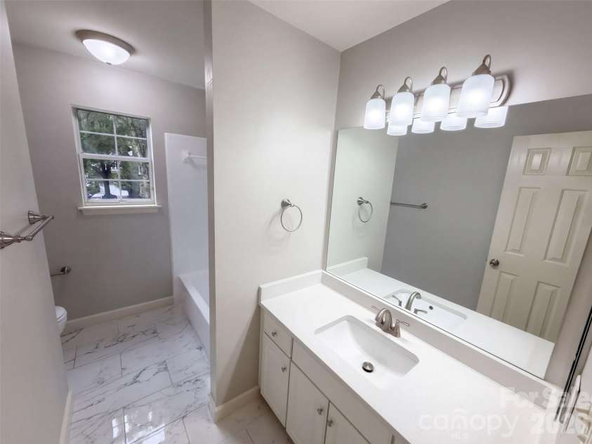 6306 Oxwynn Lane, Charlotte, NC 28270.  MLS# CAR4432171, YatesRealty ID 55114. 