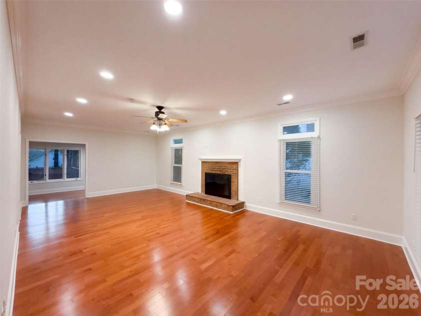 2315 Heathershire Lane, Matthews, NC 28105.  MLS# CAR4432198, YatesRealty ID 55115. 