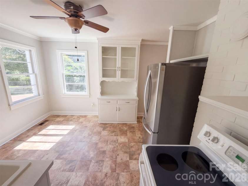 521 Grace Avenue, Lancaster, SC 29720.  MLS# CAR4432190, YatesRealty ID 55119. 