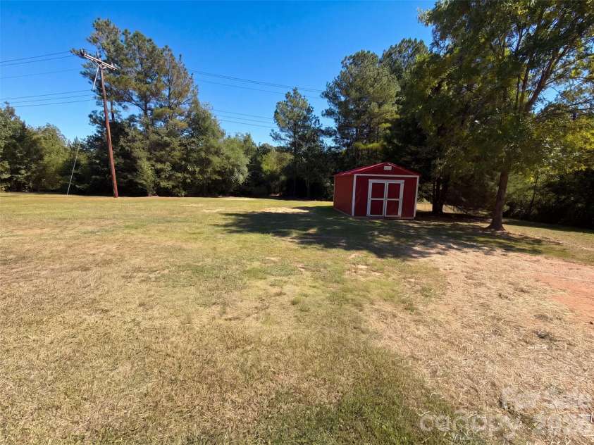 521 Grace Avenue, Lancaster, SC 29720.  MLS# CAR4432190, YatesRealty ID 55119. 