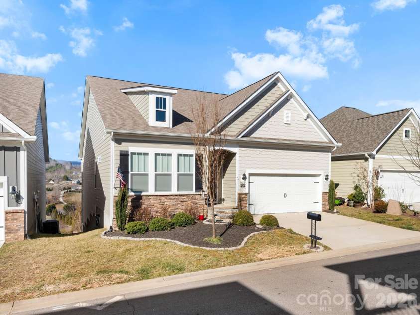 16 Southern Way Lane, Leicester, NC 28748.  MLS# CAR4332665, YatesRealty ID 5512. 