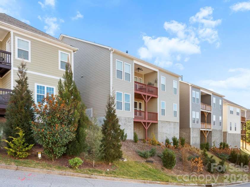 16 Southern Way Lane, Leicester, NC 28748.  MLS# CAR4332665, YatesRealty ID 5512. 